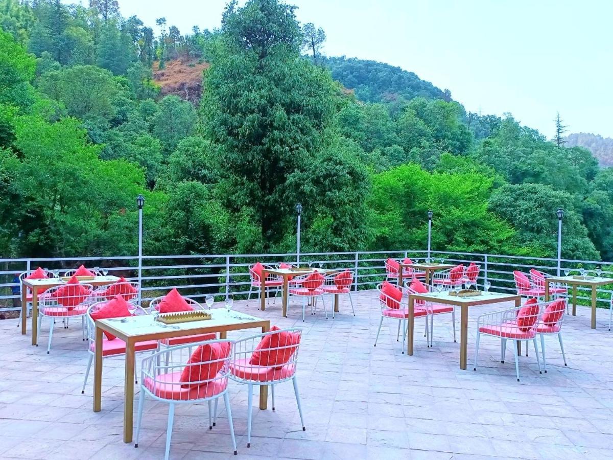 Aamod At Shoghi Luxury Cottage Resort Shimla Exterior photo